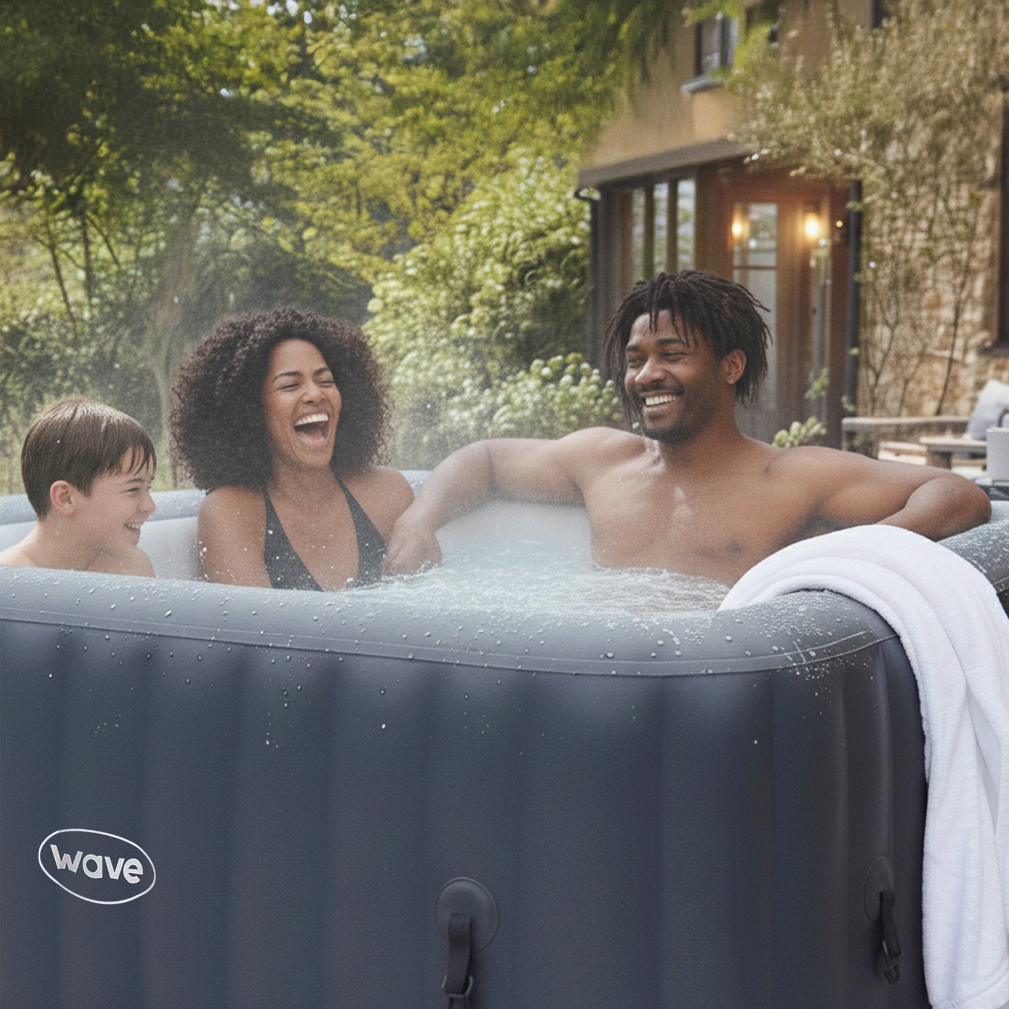 Pacific | 4/6-Person Inflatable Hot Tub | Built-In Integrated Heater