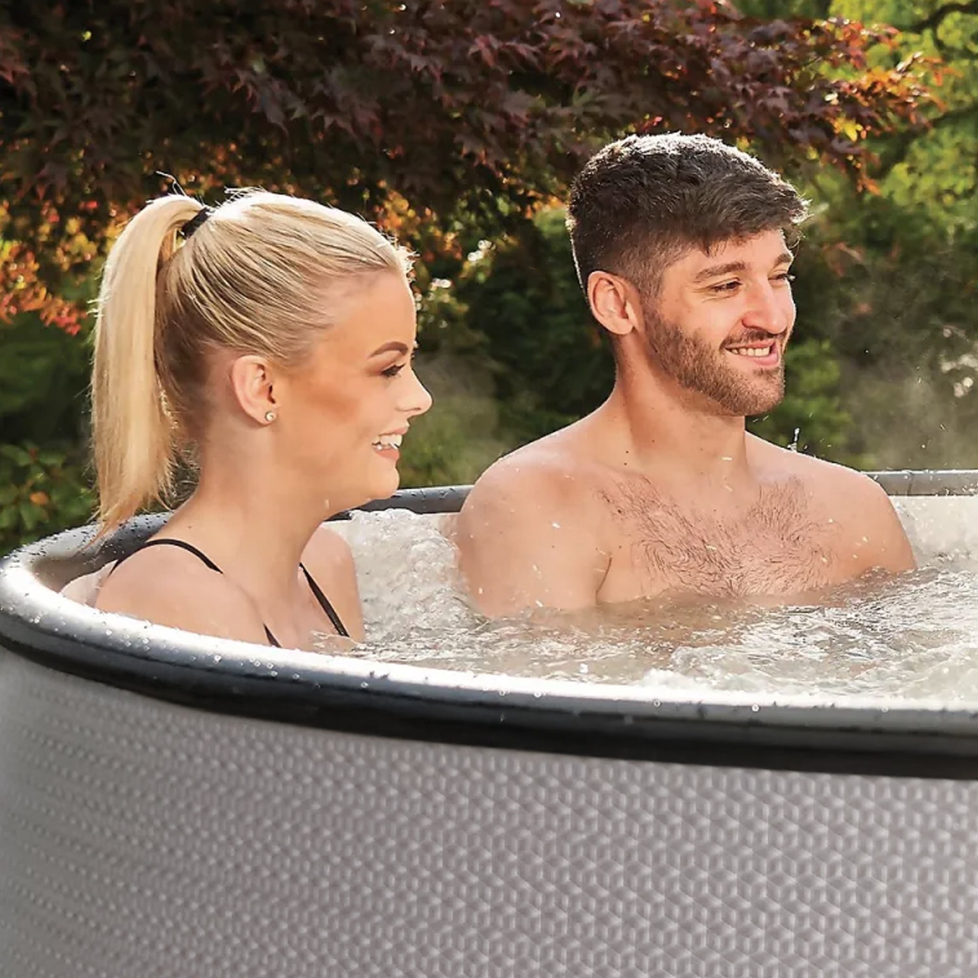 Ontario | 4/6 Person Round Drop Stitch Hot Tub | Herringbone Wave Spas USA