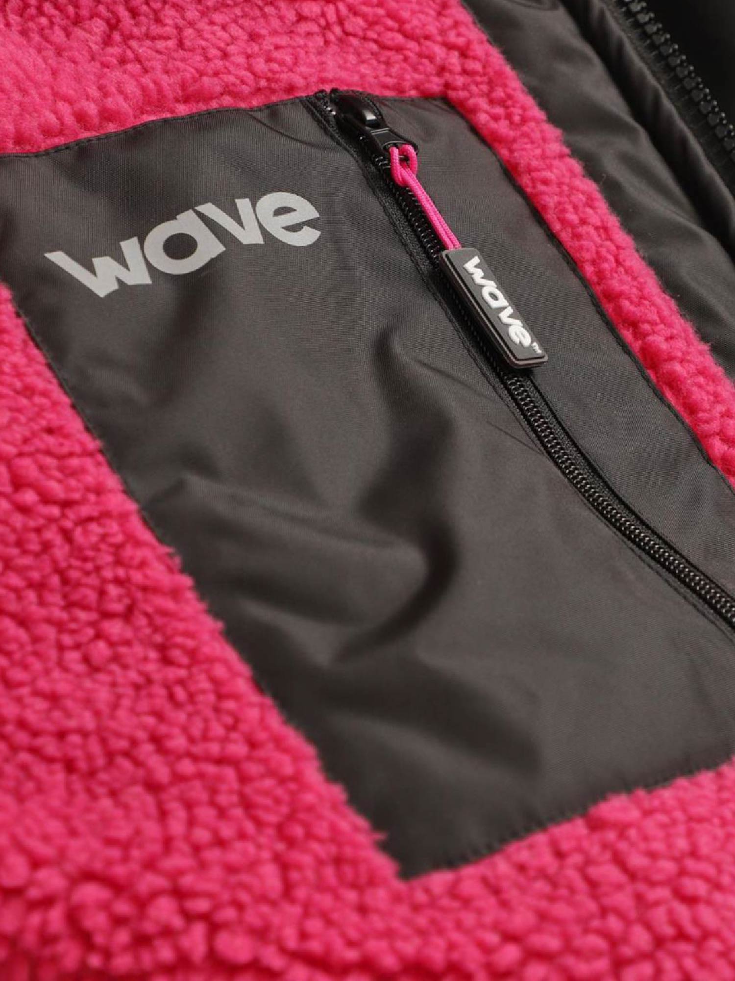 Fleece-Lined Changing Robe | Unisex | Black & Pink  Wave Spas USA   