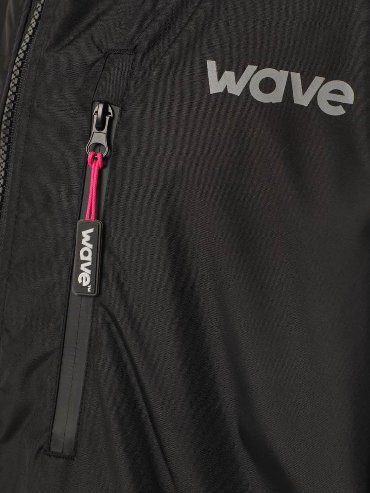 Fleece-Lined Changing Robe | Unisex | Black & Pink  Wave Spas USA   