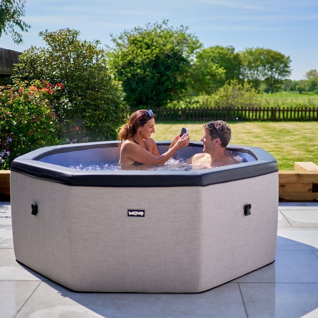 Como v2 | 6-Person Eco Foam Hot Tub | Integrated Heater | Charcoal Black - Wave Spas USA